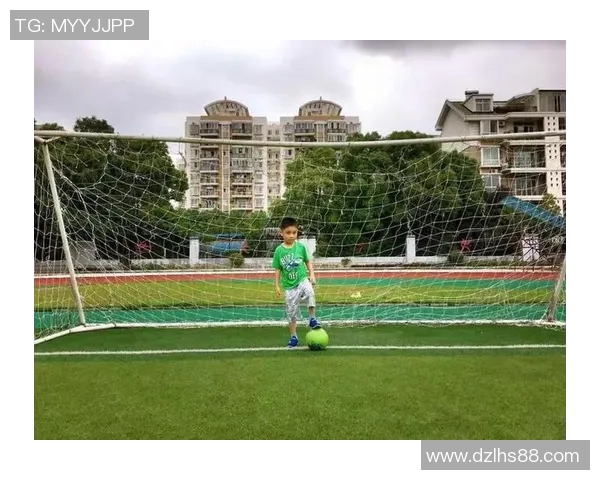 以足球球星手环表带打造专属荣耀风格展现绿茵激情魅力